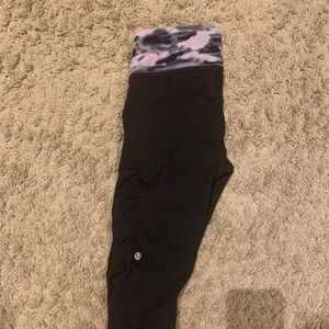 Lululemon highwaisted Capri pants